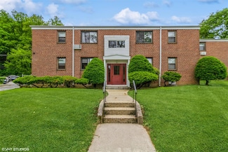 17 Lawrence Dr Unit A, White Plains, NY 10603