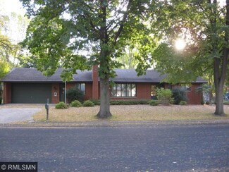 1402 Elm Ave N, Glencoe, MN 55336