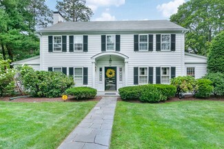 37 Foxcroft Rd, Winchester, MA 01890