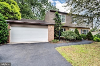 15 Nassau Cir, Reading, PA 19607