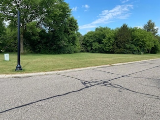 2538 Manny Ct, Flushing, MI 48433