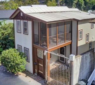 32 H St, Charleston, SC 29403