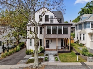 39 Paul St, Watertown, MA 02472
