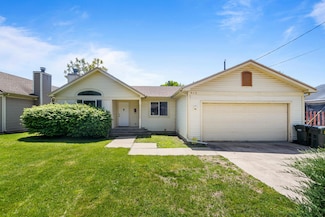 913 W Eads St, Urbana, IL 61801