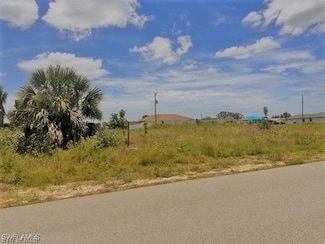 212 NW 5th Terrace, Cape Coral, FL 33993