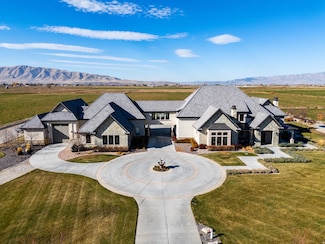 5272 S River Ln, Spanish Fork, UT 84660