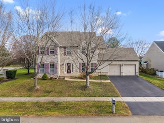 2 Radence Ln, West Grove, PA 19390