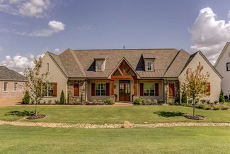1080 Greenbrier Lakes Blvd N, Collierville, TN 38017