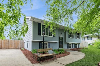 1903 W 5th Ave, Indianola, IA 50125