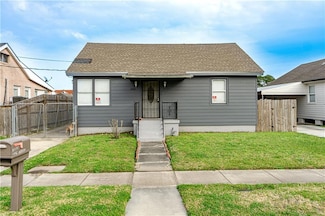 1043 Lebeau St, Arabi, LA 70032