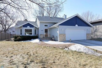 2802 24th Ave S, Fargo, ND 58103