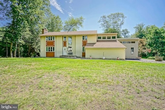 277 N Brookfield St, Vineland, NJ 08361