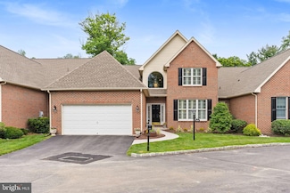4757 Pinehurst Cir Unit 8, Center Valley, PA 18034