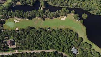 346 River Woods Dr, Wallace, NC 28466