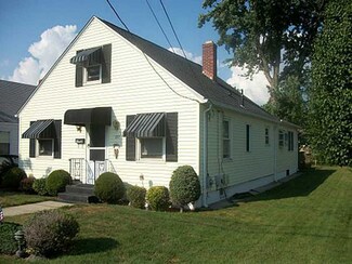 137 Overland Ave, Cranston, RI 02910
