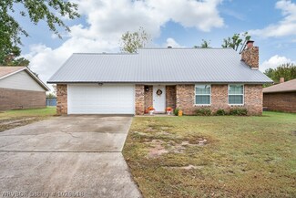 1506 Strozier Ct, Barling, AR 72923
