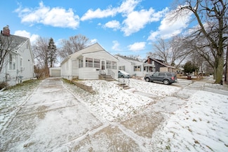 630 Saint Clair Ave, Jackson, MI 49202