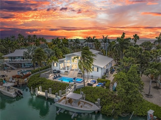 1220 Coury Dr, Key Colony Beach, FL 33051