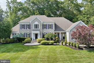 7 Shady Brook Ln, Cranbury, NJ 08512