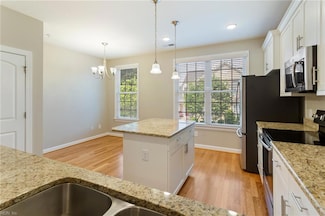 101 Carrington Ln, York County, VA 23692