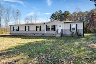 510 Mary Slocum Rd NE, Watha, NC 28478