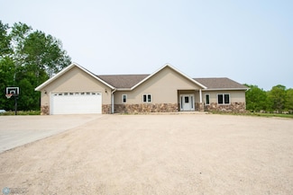 11905 Hunter Dr, Lake Park, MN 56554