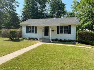 202 Oakwood Rd, Port Jefferson, NY 11777