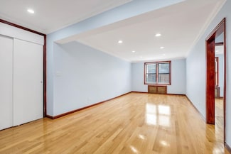 65-30 108th St Unit 5G, Forest Hills, NY 11375