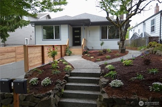 9242 35th Ave SW, Seattle, WA 98126
