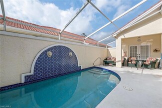 327 Pindo Palm Dr, Naples, FL 34104