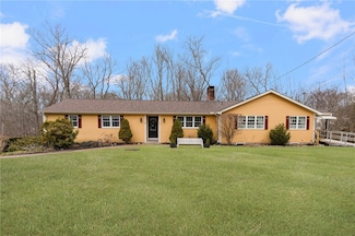 8 Catherine Rd, Smithfield, RI 02917
