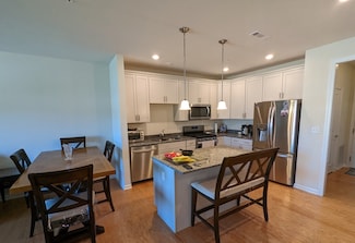 120 University Ave Unit 2212, Westwood, MA 02090