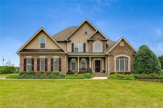 6000 Eaton Rd, Walnut Cove, NC 27052