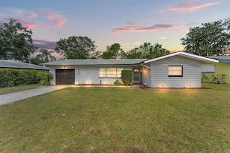936 Lyndhurst St, Dunedin, FL 34698