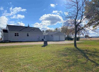 710 Avenue D E, Lake Park, IA 51347
