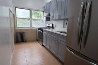 13908 85th Dr, Briarwood, NY 11435