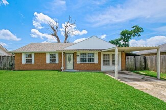 3013 Sorbonne Dr, Marrero, LA 70072