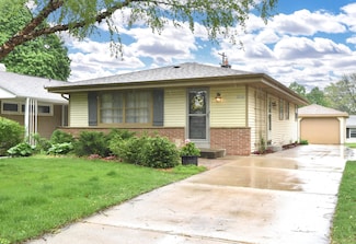 2506 N 116th St, Milwaukee, WI 53226
