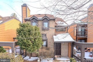 4 Riverbend Dr, North Brunswick, NJ 08902