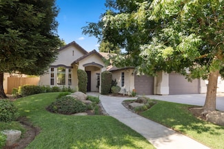 2767 Sussex Ave, Clovis, CA 93611