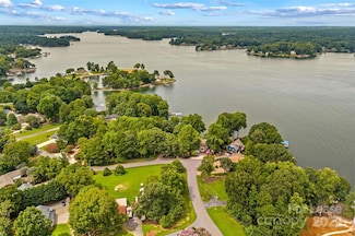 9598 Riviera Dr, Sherrills Ford, NC 28673