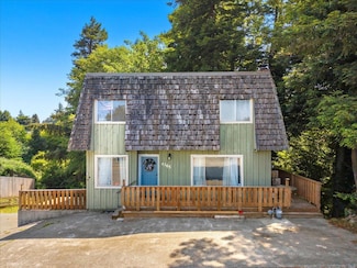 4365 Walnut Dr, Eureka, CA 95503