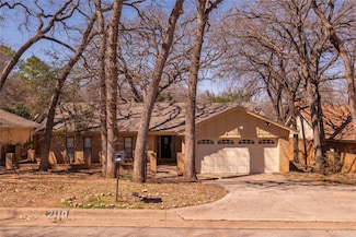 2110 Ridgedale Dr, Arlington, TX 76013