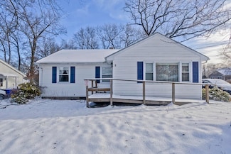 129 Cooper St, Springfield, MA 01108