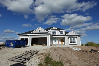 9866 N Cygnet Ct, Mequon, WI 53097