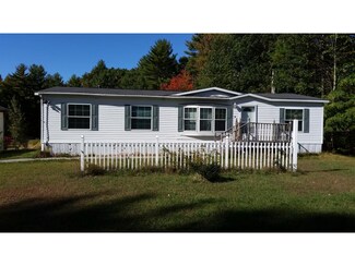 26 Whittier St, Newton, NH 03858