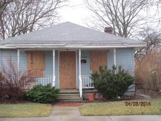1533 Mcpherson St, South Bend, IN 46613