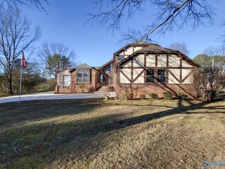 1311 Ridgedale St, Athens, AL 35613