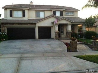 1812 Willowbluff Dr, Corona, CA 92883