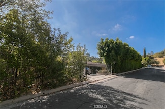 4700 Dunas Ln, Tarzana, CA 91356